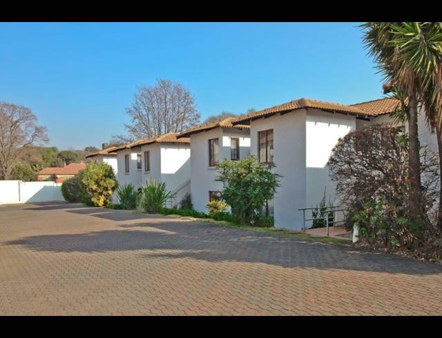 1 BEDROOM TOWNHOUSE FOR SALE IN OBSERVATORY